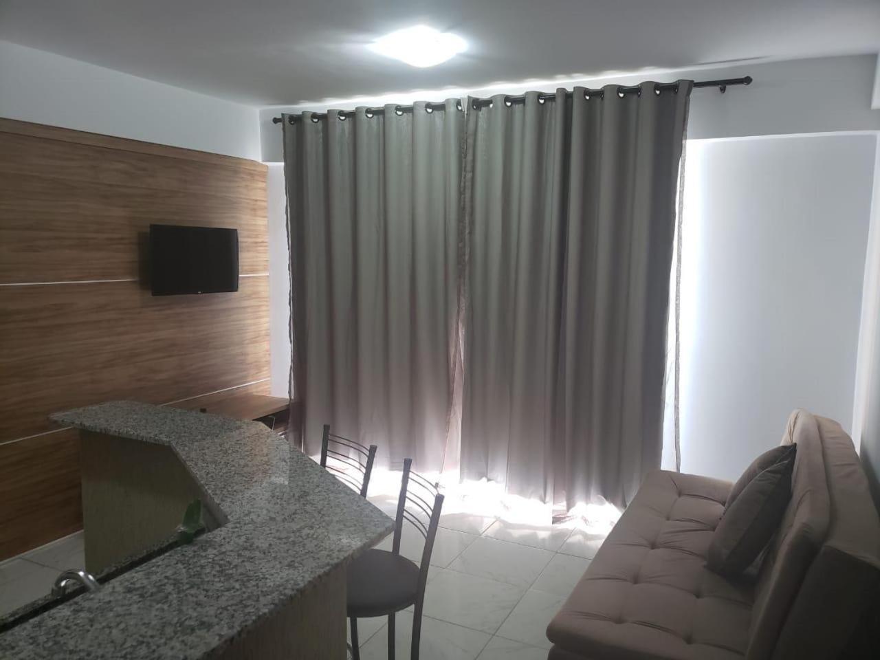 Cond. Mont Blanc Apto. 616 Apartamento